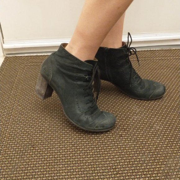 DKODE Leather Dark Green zip up Ankle Boots Size 40 - Picture 1 of 7